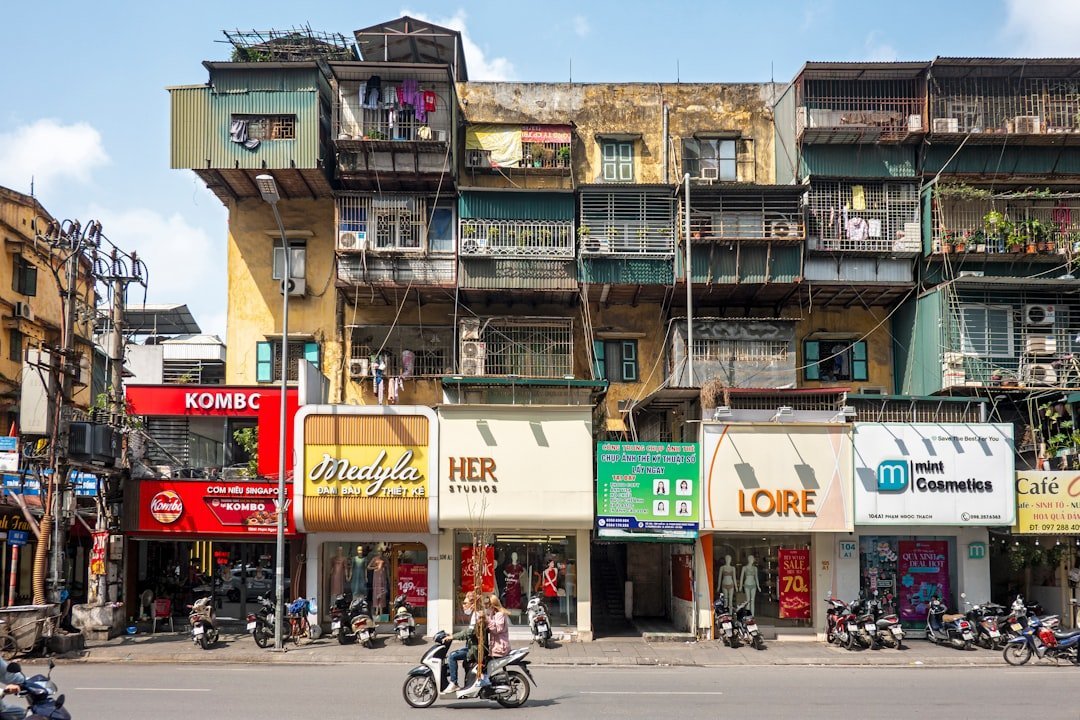 Shophouse Sun Thủ Thiêm Sun Thủ Thiêm — commercial shophouse street Vietnam retail storefront