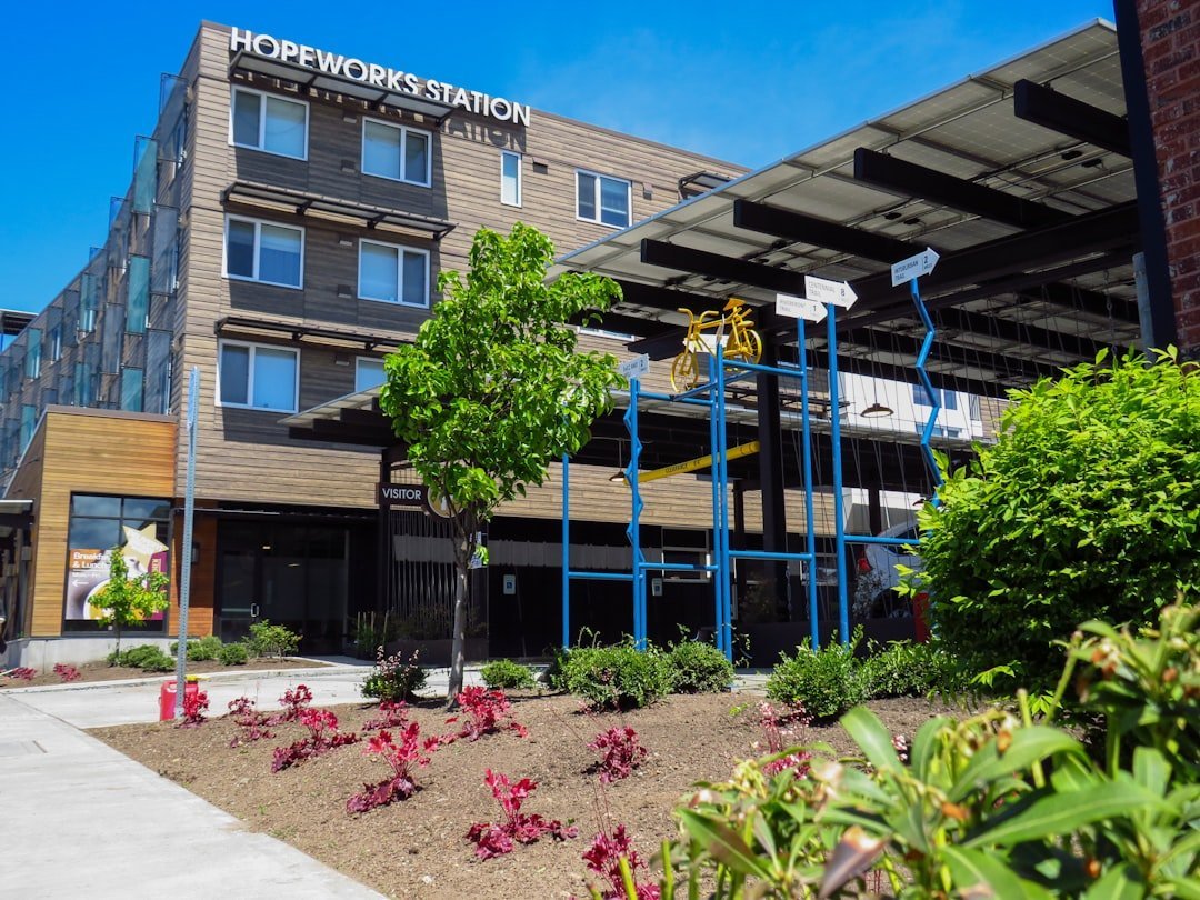 Thuê Văn Phòng Thủ Thiêm: Giá, Thủ Tục Và Lưu Ý 2026 4 Sun Thủ Thiêm — green sustainable office building LEED certification exterior