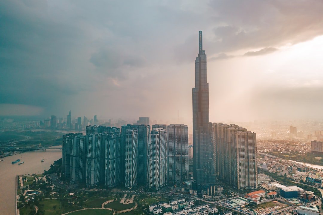 So Sánh Sun Thủ Thiêm Và Các Dự Án Thủ Thiêm 2026 2 căn hộ cao cấp ven sông tại Thủ Thiêm — tham chiếu so sánh Sun Thủ Thiêm