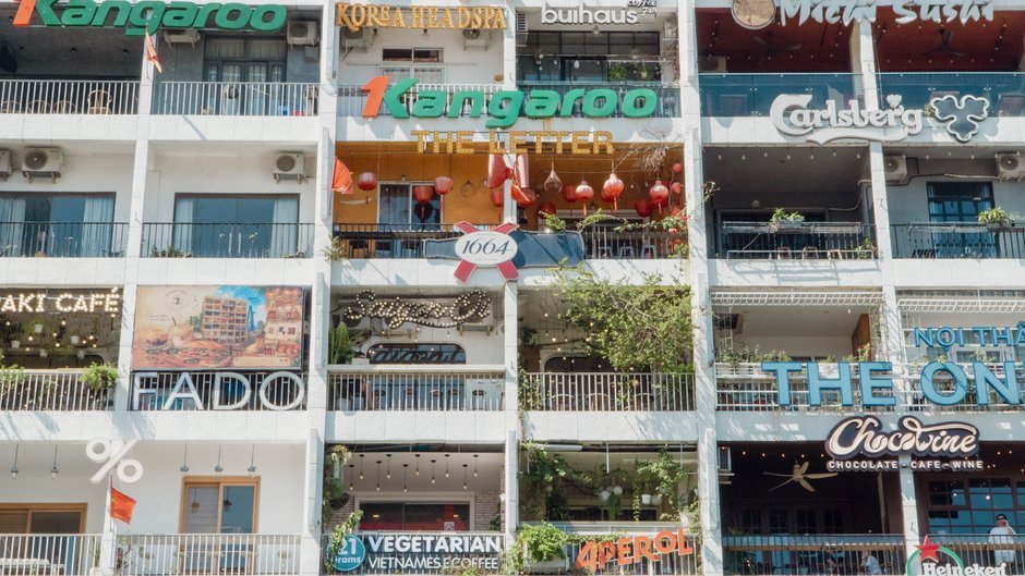Giá Thuê Shophouse Thủ Thiêm 2026: So Sánh Thị Trường 5 Giá thuê shophouse Thủ Thiêm — mặt bằng kinh doanh F&B tầng trệt