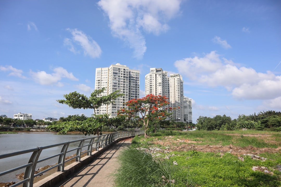 công viên ven sông Thủ Thiêm dọc bờ sông Sài Gòn