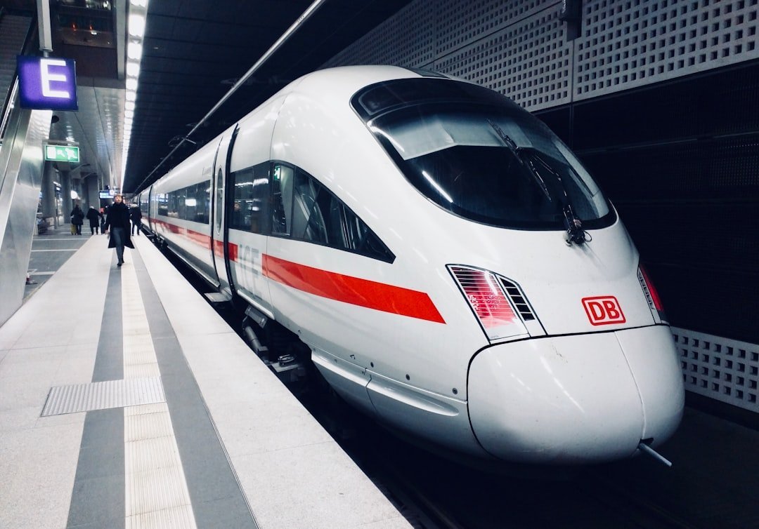 Nhà ga đường sắt tốc độ cao hiện đại liên quan Metro Thủ Thiêm Long Thành