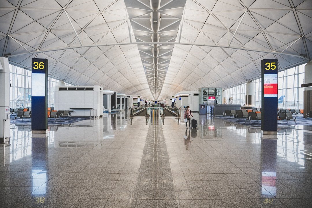 Khách Sạn Sun Thủ Thiêm Đón Đầu Metro Long Thành 4 Nhà ga sân bay hiện đại minh họa kết nối sân bay Long Thành