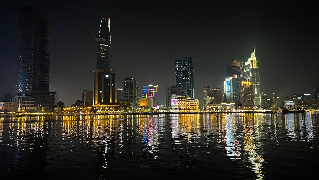 Sun Thủ Thiêm — modern luxury apartment tower riverside Ho Chi Minh City