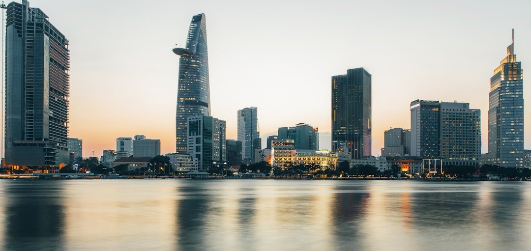 Cầu Thủ Thiêm 4 Và Tác Động Đến Sun Thủ Thiêm 2026 3 Sun Thu Thiem Sun Thủ Thiêm — Saigon river waterfront modern residential towers