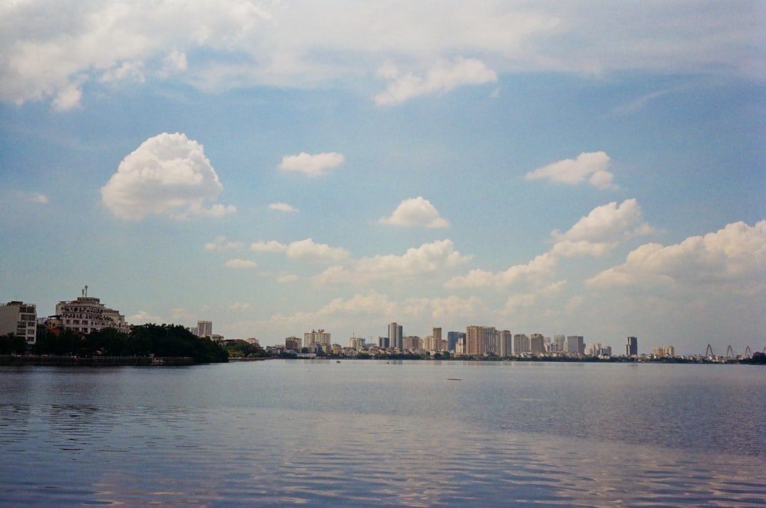 Căn Hộ Thông Minh Sun Thủ Thiêm: Xu Hướng Công Nghệ 2026 5 Toàn cảnh Khu đô thị mới Thủ Thiêm nhìn từ sông Sài Gòn